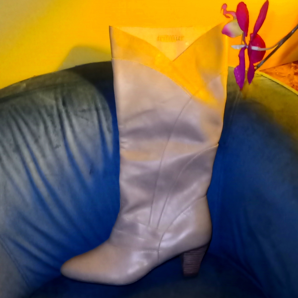 Tall leather boots new